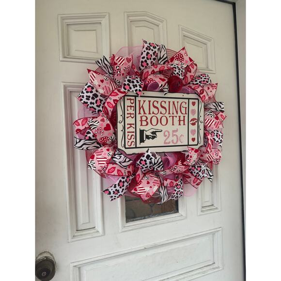 Leopard Valentines Day Mesh Ribbon Wreath, Kissing Booth Sign, Front Door Hanger - Picture 5 of 7
